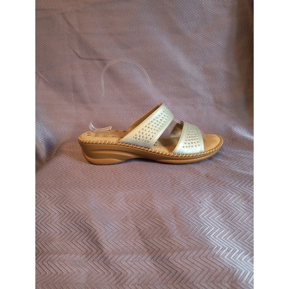 Comfy Soles by Bamboo Women's Slip-on Sandals Size 8.5 "Appease" Silver